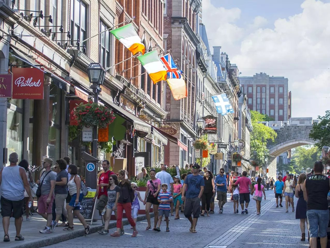 Rue Saint-Jean animée, Vieux-Québec